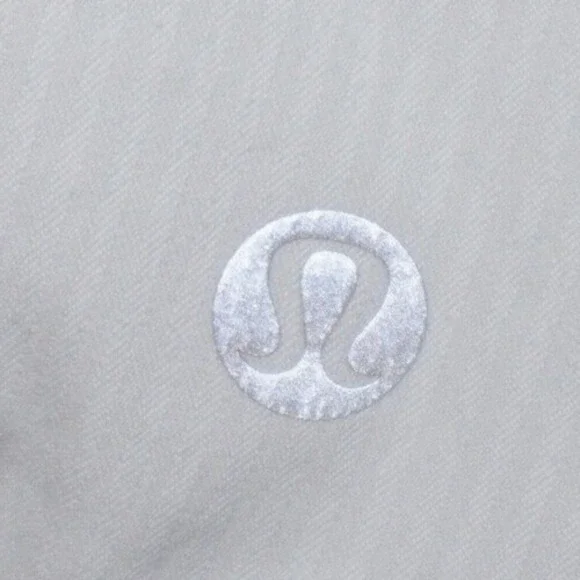 Lululemon Shorts Women 12 White Speed Up 2.5" Lined Athleisure Yoga Train Run - Picture 3 of 5